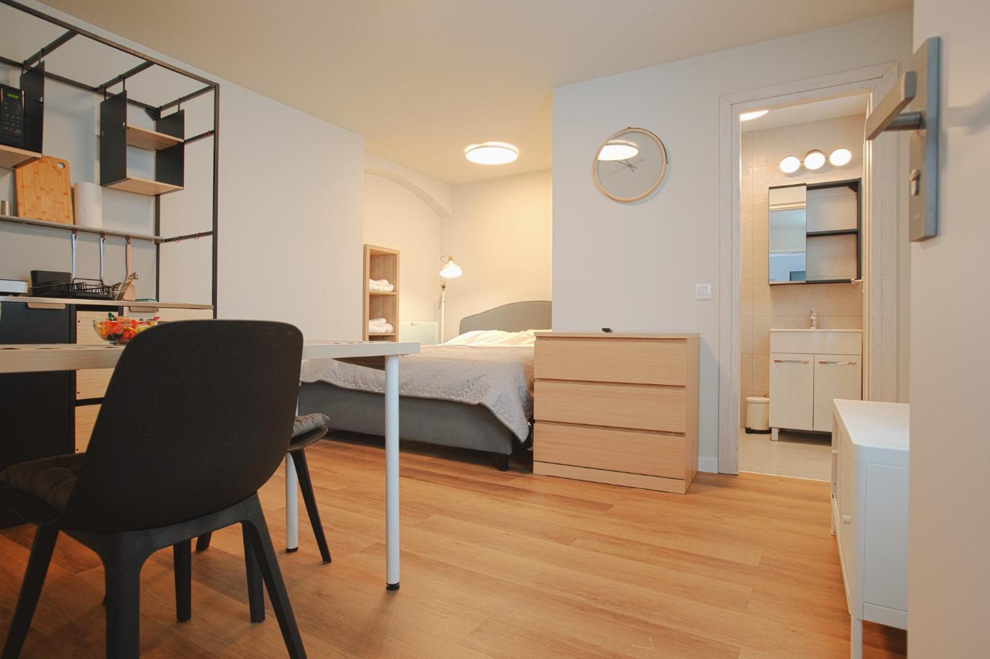 3 Min To Everything-Stylish-Modern-Old Fortress Braşov Extérieur photo
