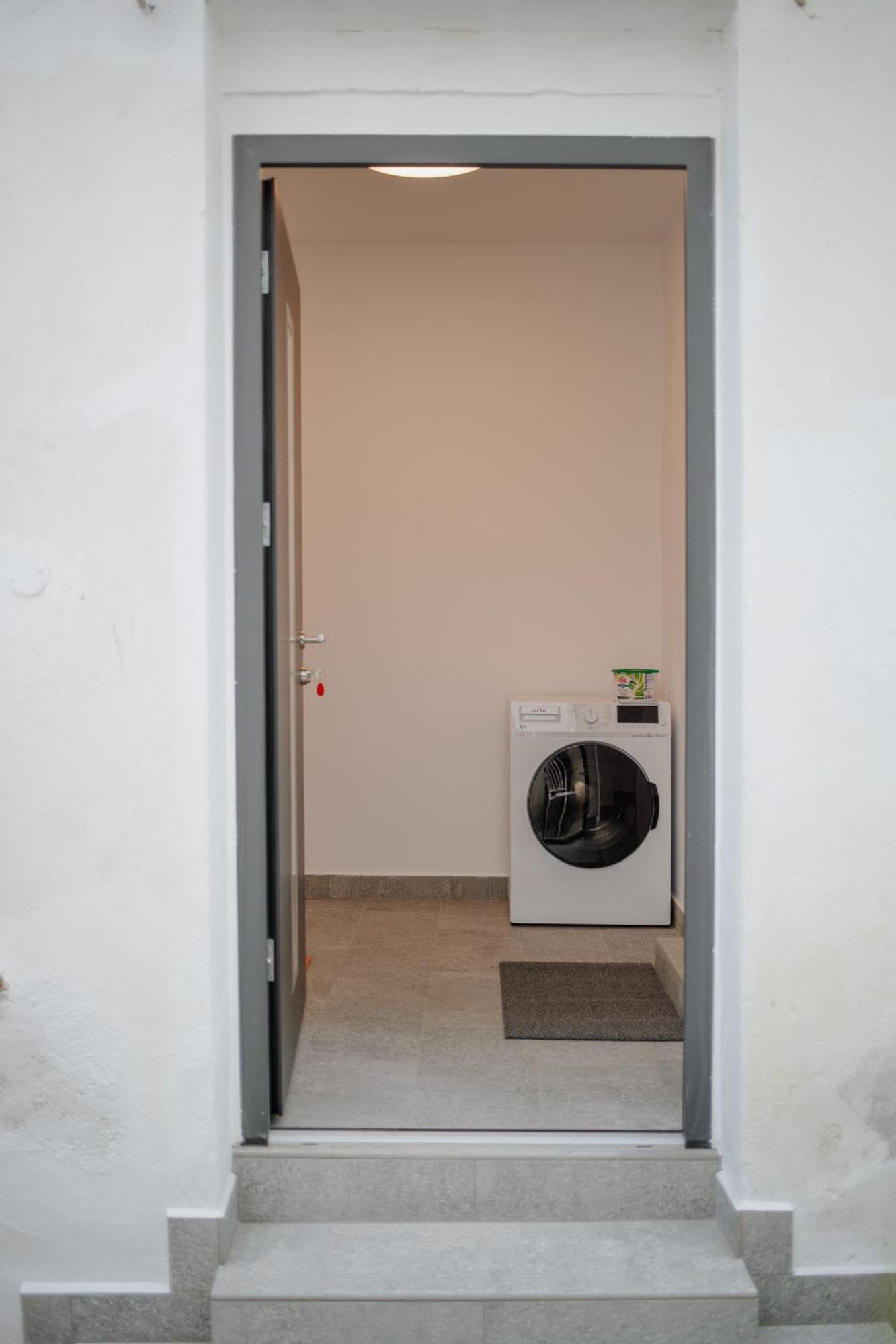 3 Min To Everything-Stylish-Modern-Old Fortress Braşov Extérieur photo